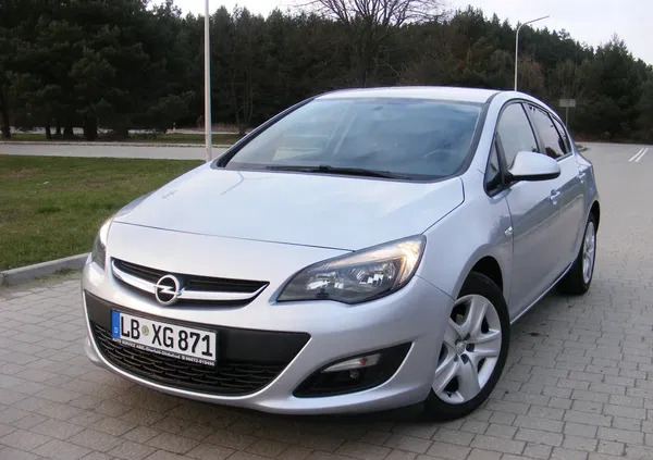 podkarpackie Opel Astra cena 34500 przebieg: 81000, rok produkcji 2014 z Tarnobrzeg